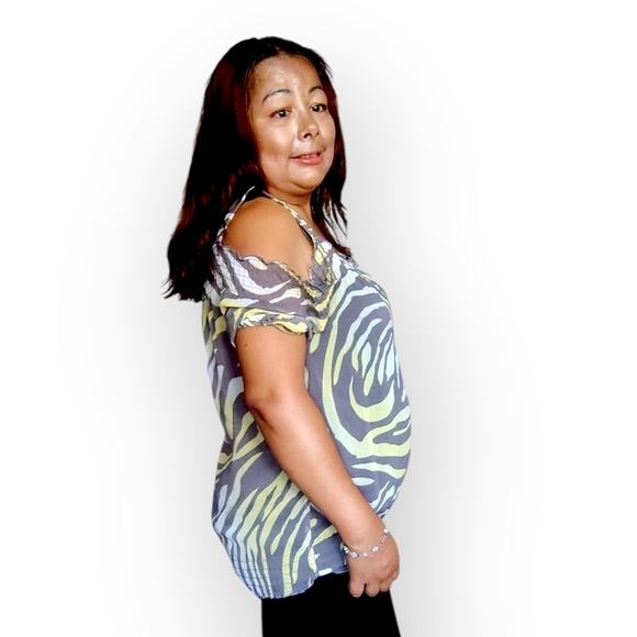 Guess Women's Medium  Black and Yellow Zebra Print Blouse - Picture 7 of 15